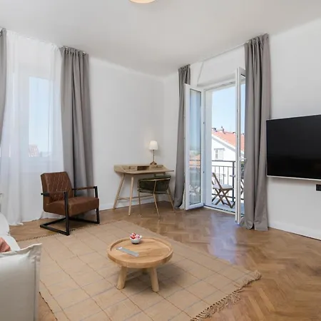 Apartment Luxury Bella - Centre W Free Parking