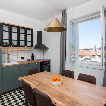 Luxury Bella - Centre W Free Parking Split