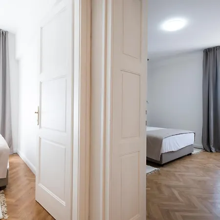 Apartment Luxury Bella - Centre W Free Parking *